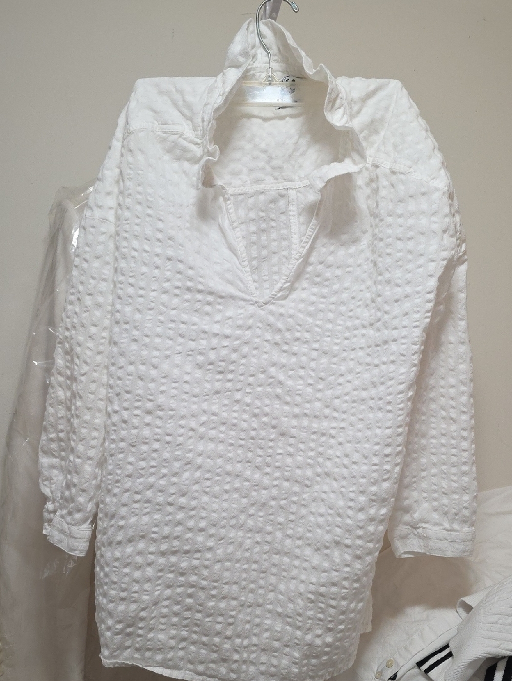 crown & ivy White Textured Gauze Tunic Popover Fit